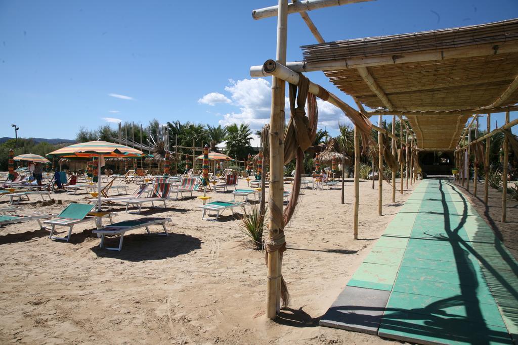 Oasi Beach Hotel Vieste Exterior foto