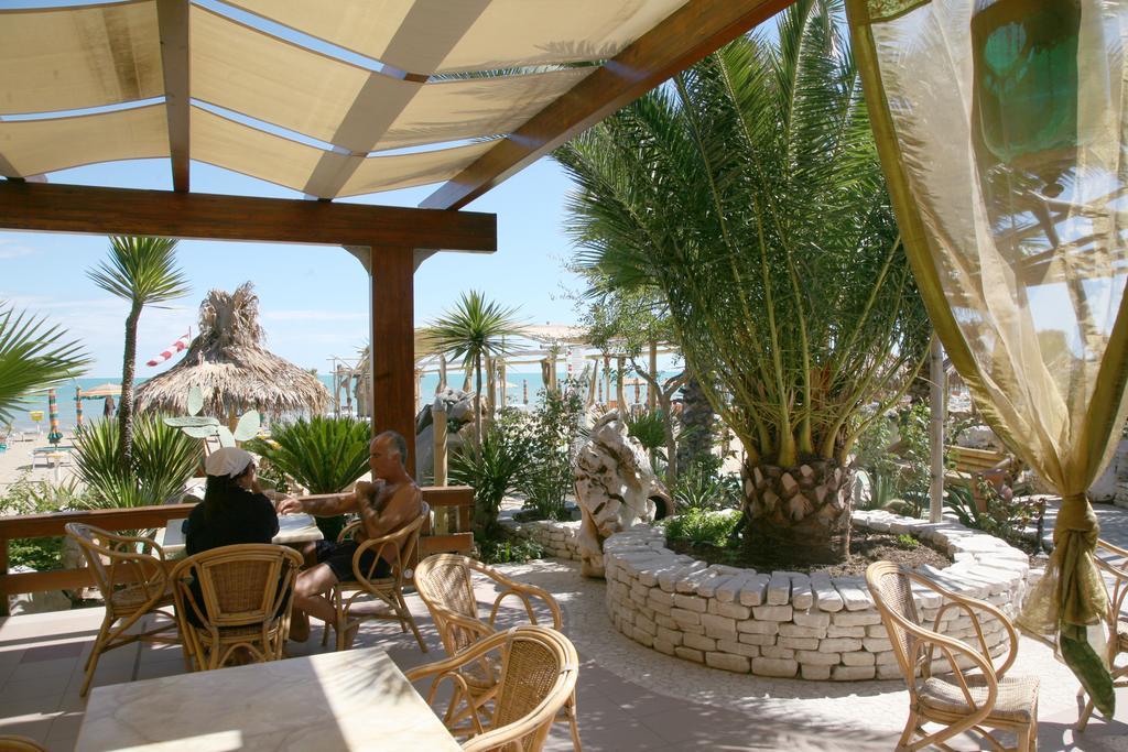 Oasi Beach Hotel Vieste Exterior foto